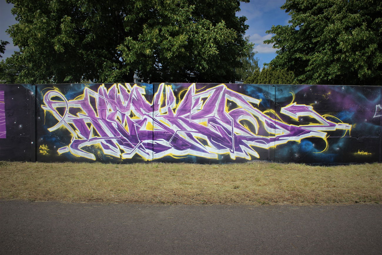 Graffiti Wall - Photo by Hesky