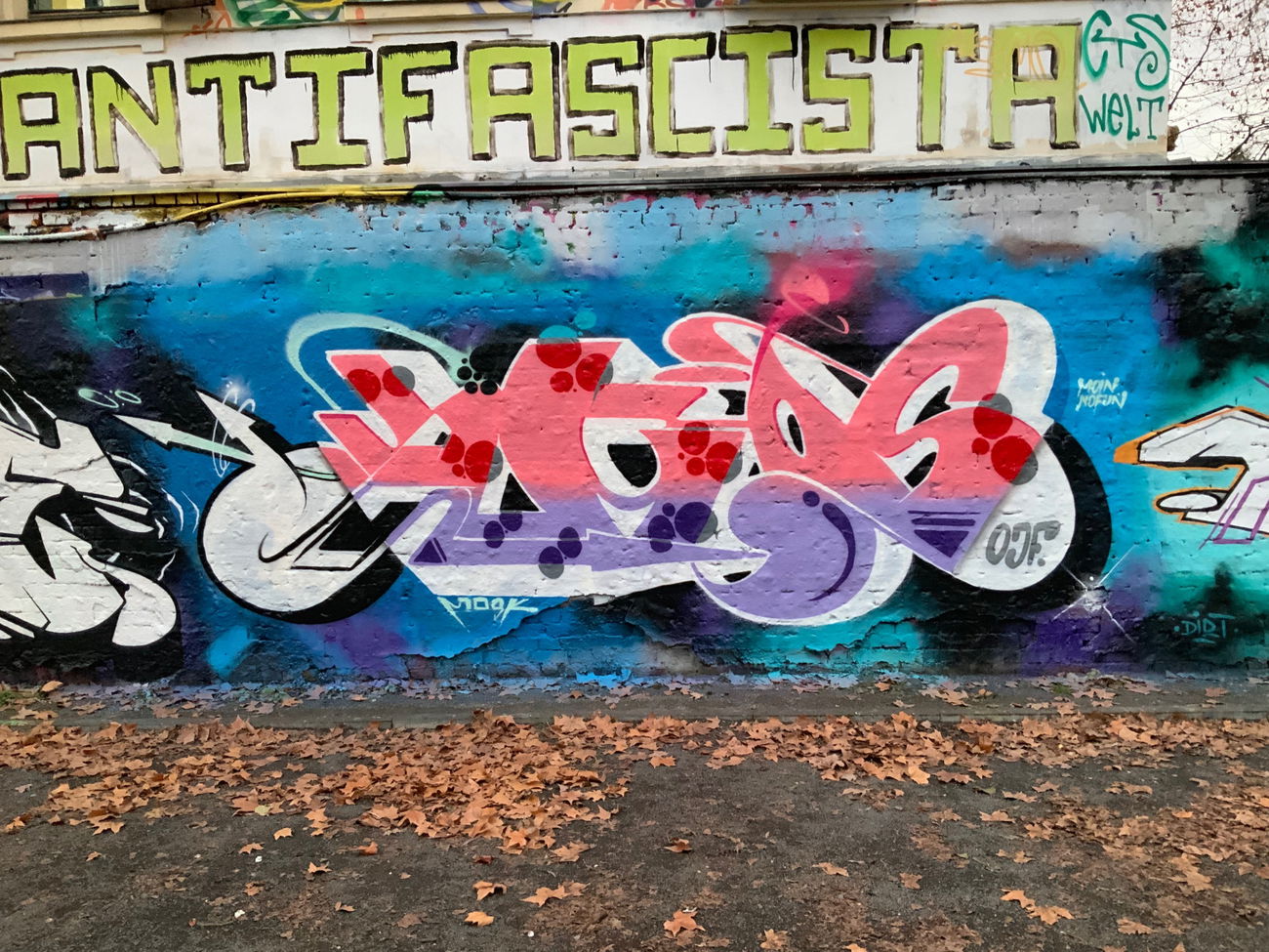 Graffiti Wall - Photo by Hesky