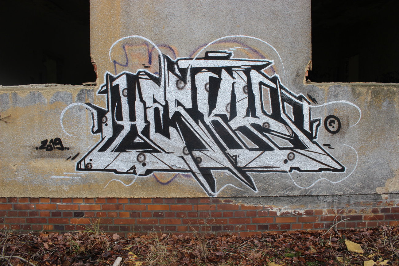 Graffiti Wall - Photo by Hesky