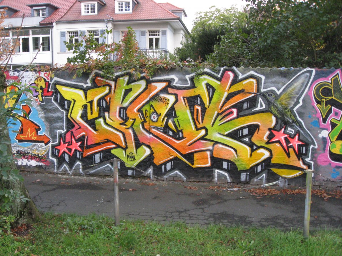 Graffiti Wall - Photo by Heureka - check