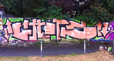 Graffiti Wall - Photo by Heureka - chips, fts