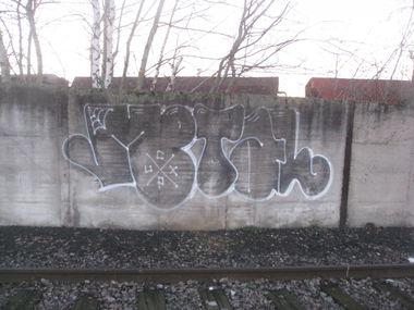 Graffiti Bombing in Weiterstadt - Photo by Heureka - metal, cpuk, cpux