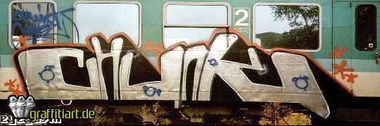 Graffiti Train - Photo by Heureka - junk, chunk, qmz