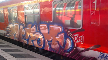 Graffiti Train - Photo by Heureka - Mr., tom, mrtom (2014)