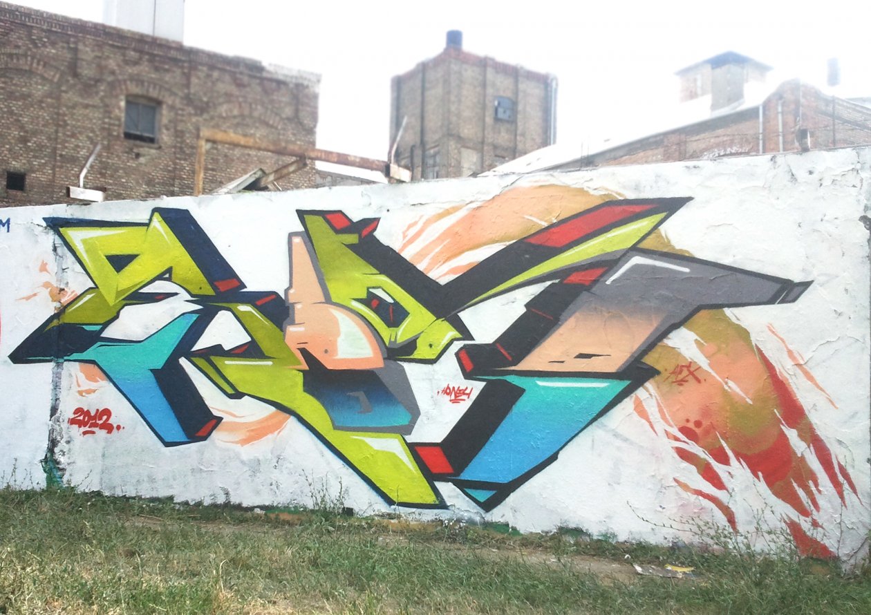 Graffiti Wall in Budapest - Photo by Hexia - robe, heyia, hungary (2012)