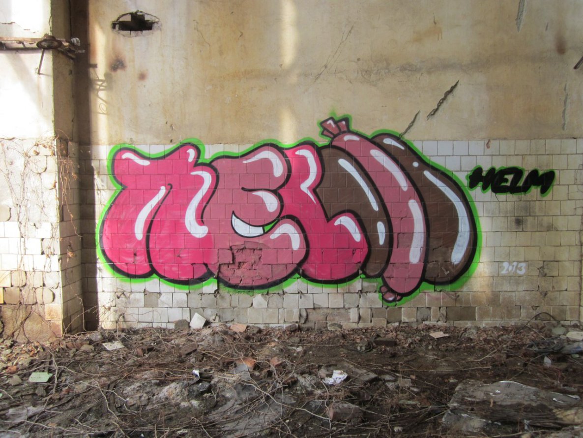 Graffiti Wall - Photo by HheLM