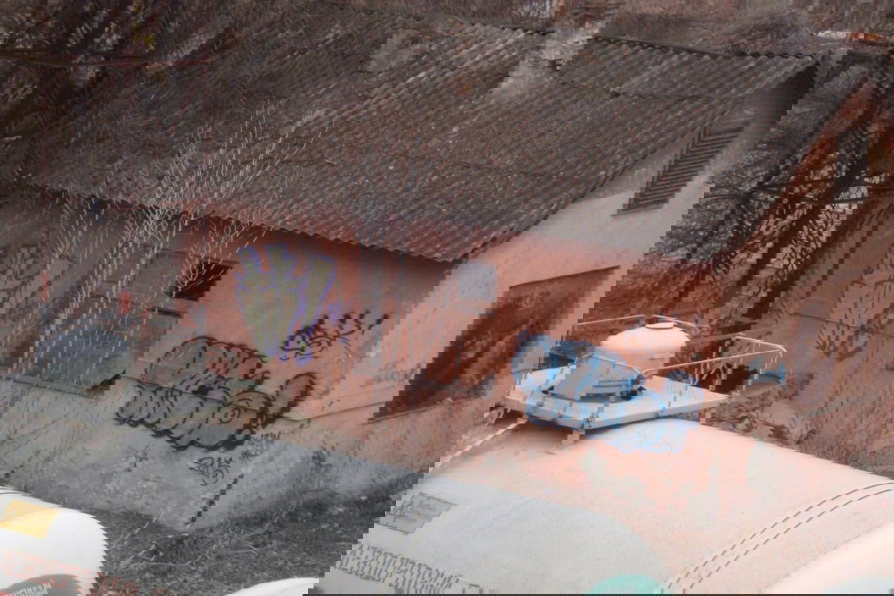 Graffiti Bombing - Photo by HheLM