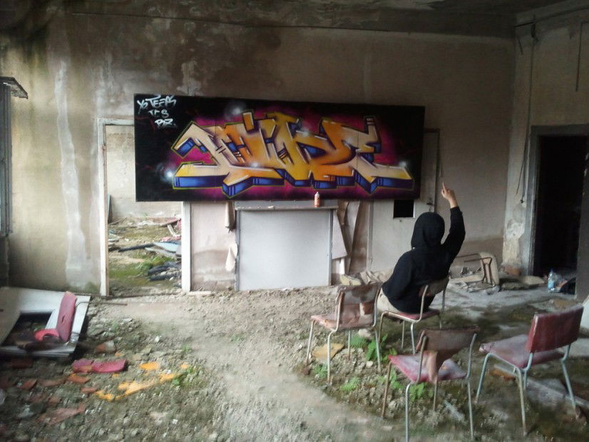 Graffiti Artwork - Photo by HideHauer - tcs, bz, mace (2011)