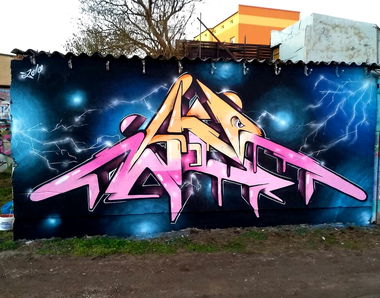 Graffiti Wall - Photo by HideHauer - hide, hauer, light (2019)