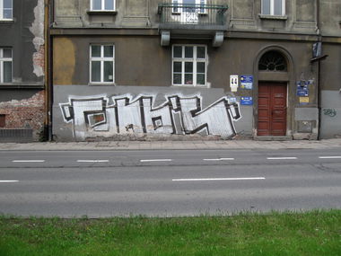 Graffiti Bombing - Photo by Hilary90 - cnb