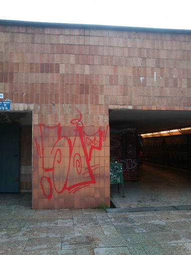 Graffiti Bombing - Photo by Hilary90 - cnb