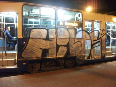 Graffiti Train - Photo by Hilary90 - cnb (2008)