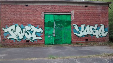 Graffiti Wall in Münster - Photo by HillsHaveStyles - Frust, Yoga, Münster