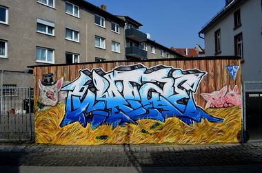 Graffiti Wall in Darmstadt - Photo by Hinton123 - watze, check, chek (2014)