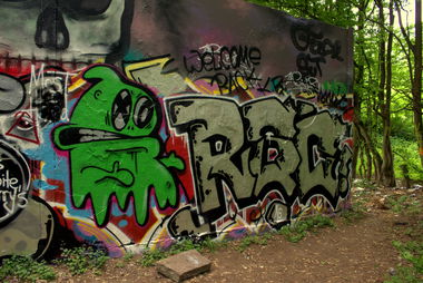 Graffiti Wall - Photo by Hitzerot - RSC, XO