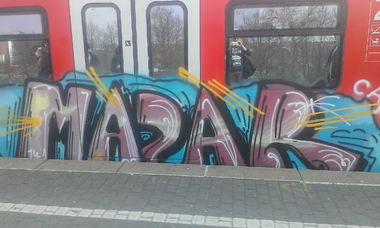 Graffiti Train - Photo by HoWi_OnE - Mazar (2014)