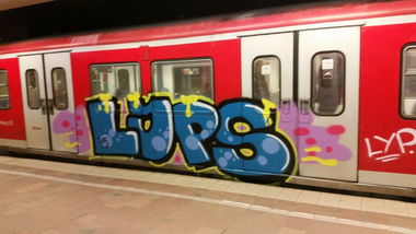 Graffiti Train - Photo by Hobbyspotter