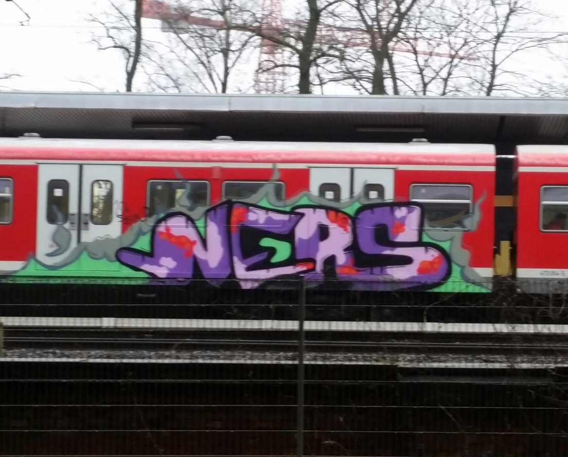 Graffiti Train - Photo by Hobbyspotter (2015)