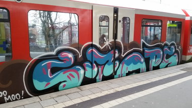 Graffiti Train - Photo by Hobbyspotter