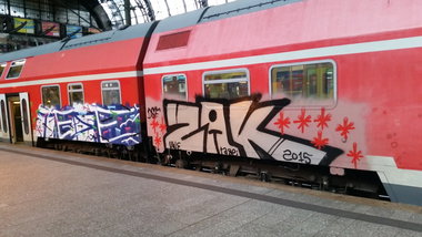 Graffiti Train - Photo by Hobbyspotter