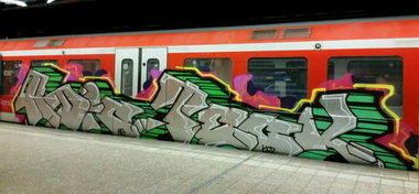 Graffiti Train - Photo by Hobbyspotter