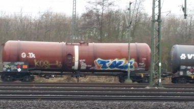 Graffiti Train - Photo by Hobbyspotter