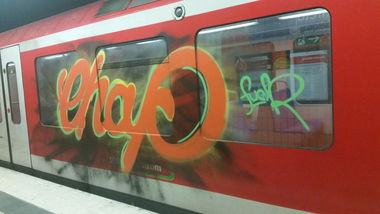 Graffiti Train - Photo by Hobbyspotter
