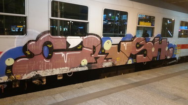 Graffiti Train - Photo by Hobbyspotter