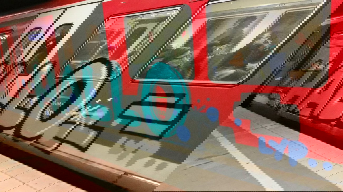 Graffiti Train - Photo by Hobbyspotter (2015)