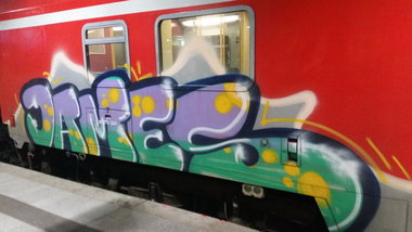 Graffiti Train - Photo by Hobbyspotter