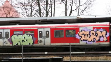 Graffiti Train - Photo by Hobbyspotter