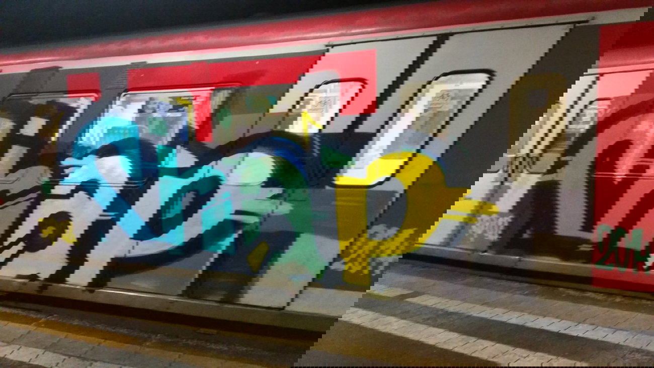 Graffiti Train - Photo by Hobbyspotter (2015)