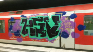 Graffiti Train - Photo by Hobbyspotter (2015)