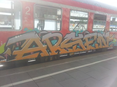 Graffiti Train - Photo by Hobbyspotter (2014)