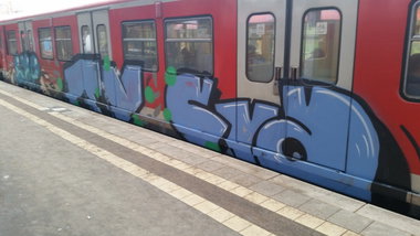 Graffiti Train - Photo by Hobbyspotter (2015)