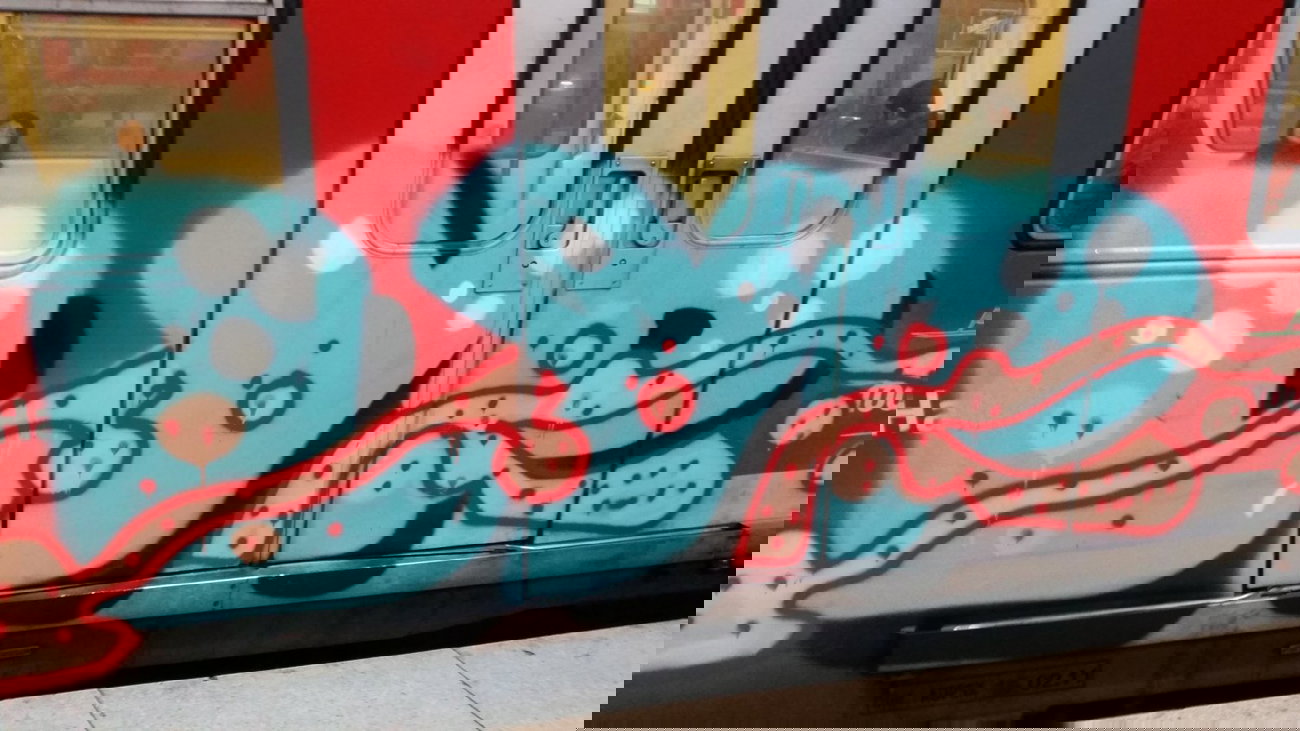 Graffiti Train - Photo by Hobbyspotter (2015)