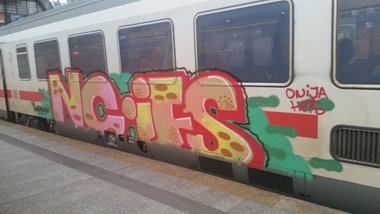 Graffiti Train - Photo by Hobbyspotter