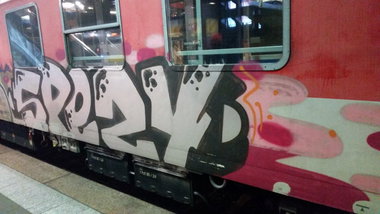 Graffiti Train - Photo by Hobbyspotter