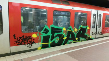 Graffiti Train - Photo by Hobbyspotter