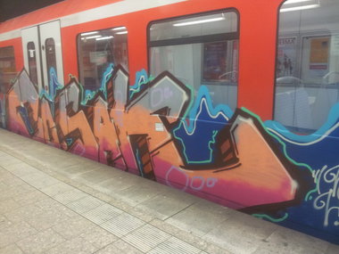 Graffiti Train - Photo by Hobbyspotter (2014)