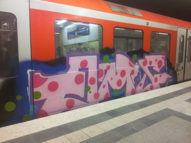 Graffiti Train - Photo by Hobbyspotter (2014)