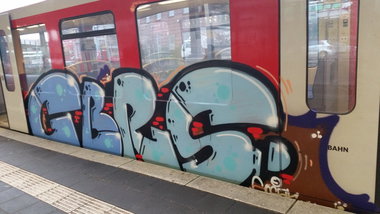 Graffiti Train - Photo by Hobbyspotter