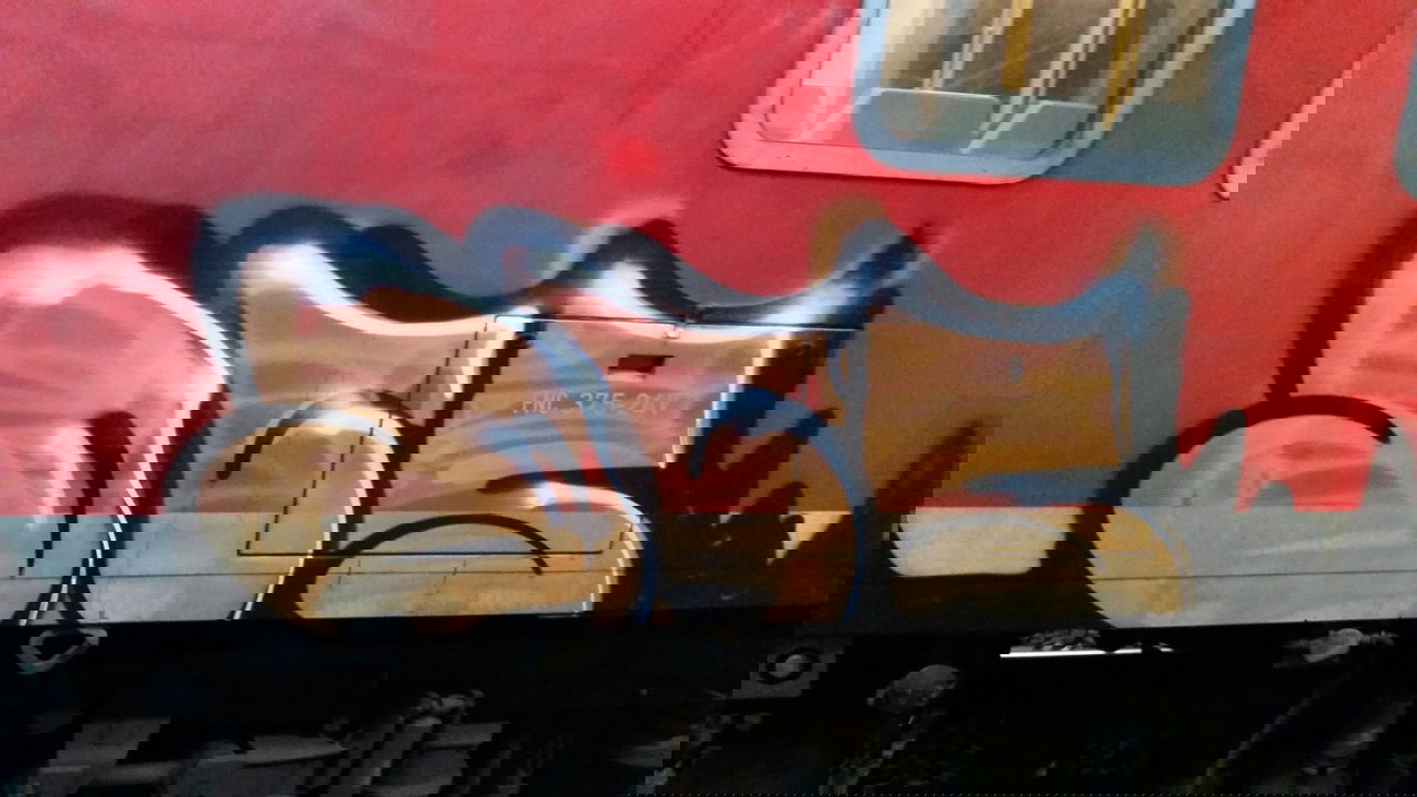 Graffiti Train - Photo by Hobbyspotter (2015)