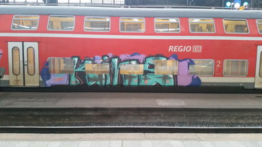 Graffiti Train - Photo by Hobbyspotter