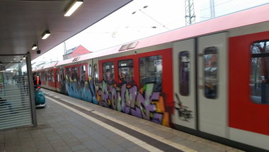 Graffiti Train - Photo by Hobbyspotter