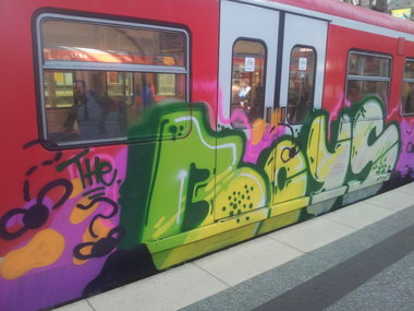 Graffiti Train - Photo by Hobbyspotter (2014)