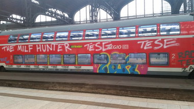 Graffiti Train - Photo by Hobbyspotter