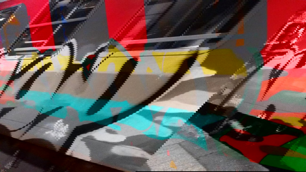 Graffiti Train - Photo by Hobbyspotter