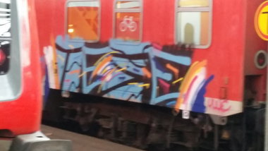 Graffiti Train - Photo by Hobbyspotter (2015)