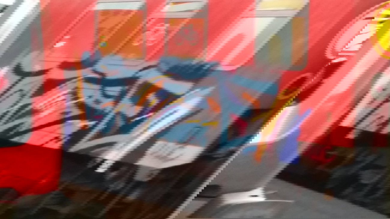 Graffiti Train - Photo by Hobbyspotter (2015)